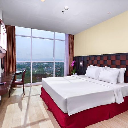 แกรนด์ ออร์คิด โฮเต็ล ย้อกยาการ์ต้า Hotel Maguwo ภายนอก รูปภาพ