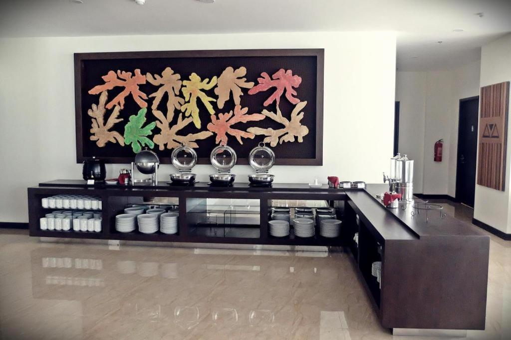 แกรนด์ ออร์คิด โฮเต็ล ย้อกยาการ์ต้า Hotel Maguwo ภายนอก รูปภาพ