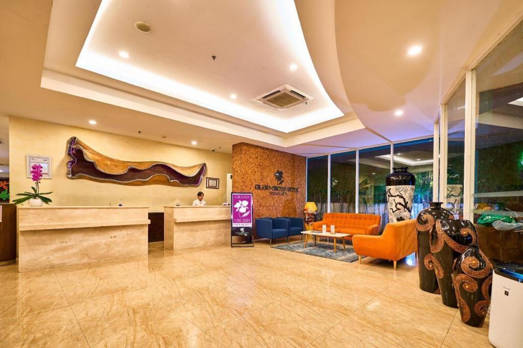 แกรนด์ ออร์คิด โฮเต็ล ย้อกยาการ์ต้า Hotel Maguwo ภายนอก รูปภาพ